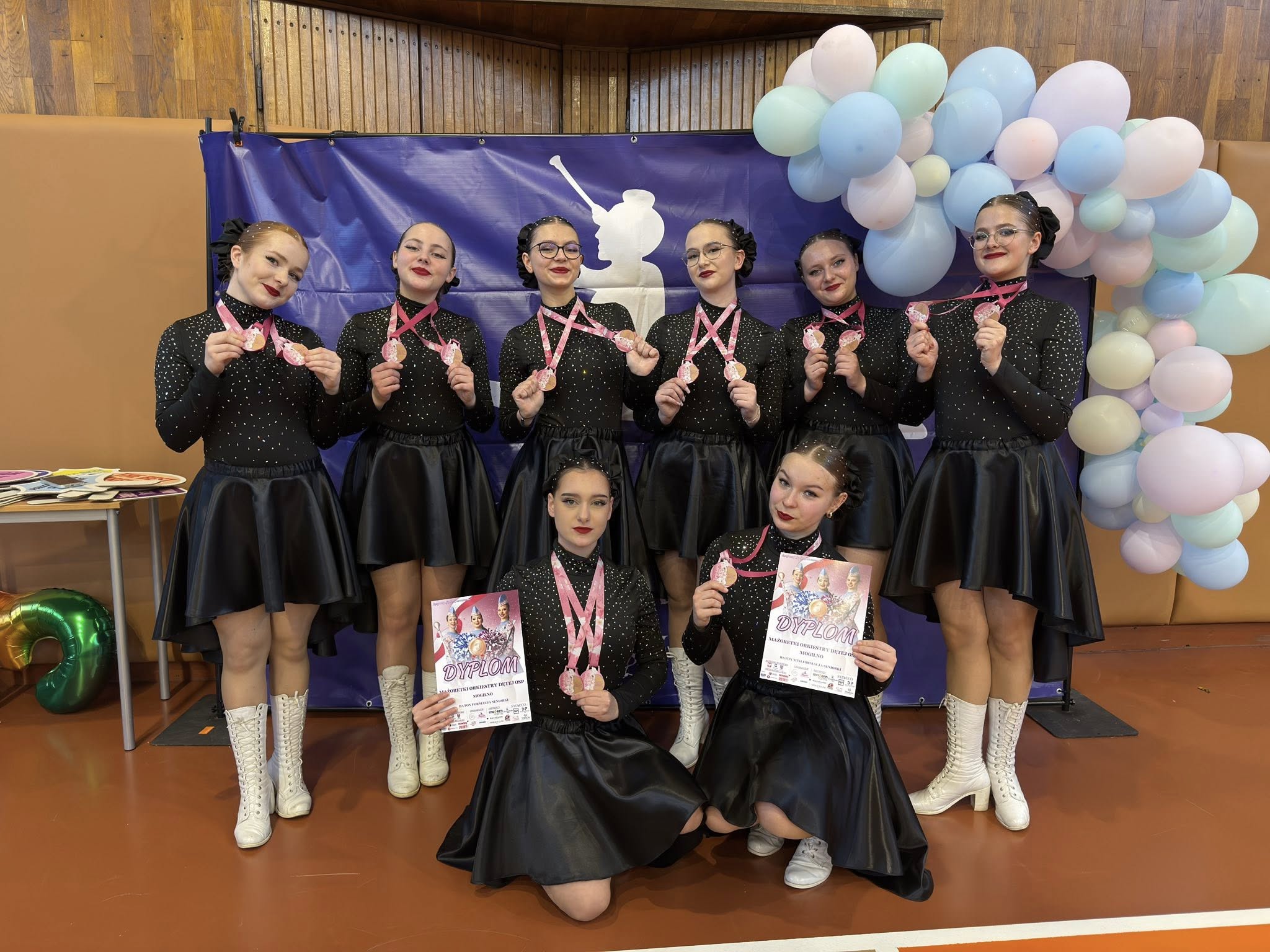 Mażoretki OSP Mogilno z medalami Pucharu Polski