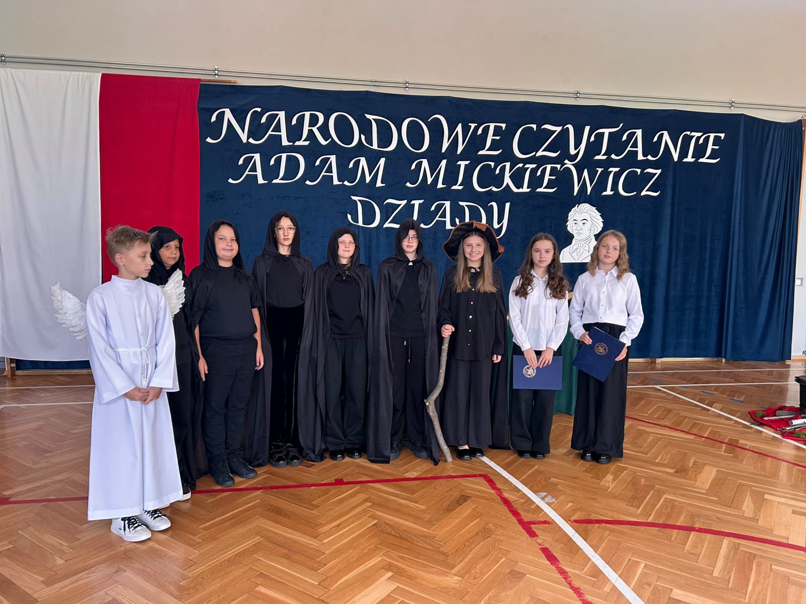 Narodowe Czytanie w Wojnarowej. Po raz ósmy razem przy lekturze