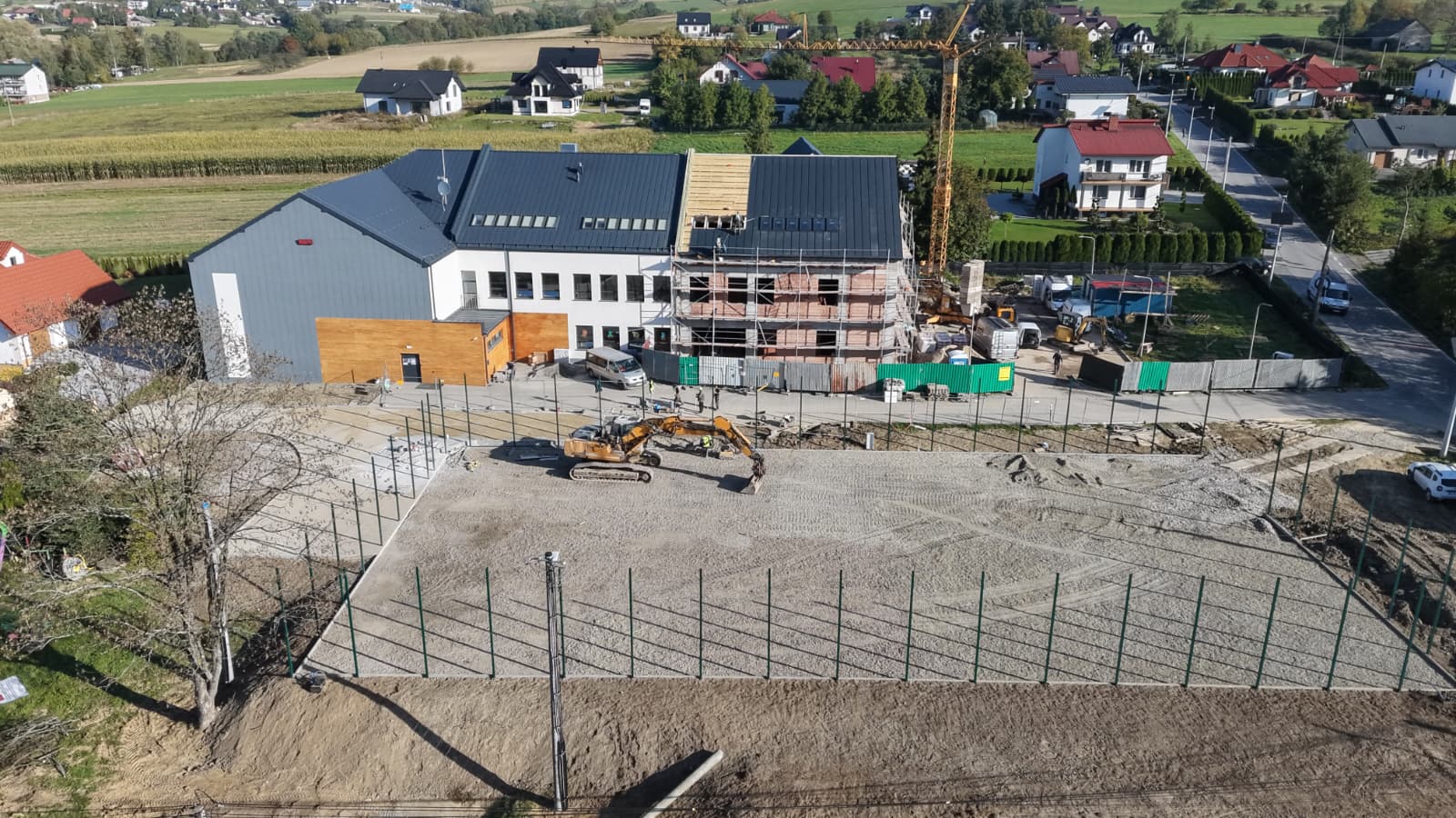 Szkoła w Łęce rośnie w oczach!